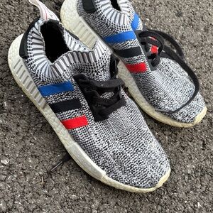 adidas Black White Knit Athletic Shoes with Blue and Red Accents